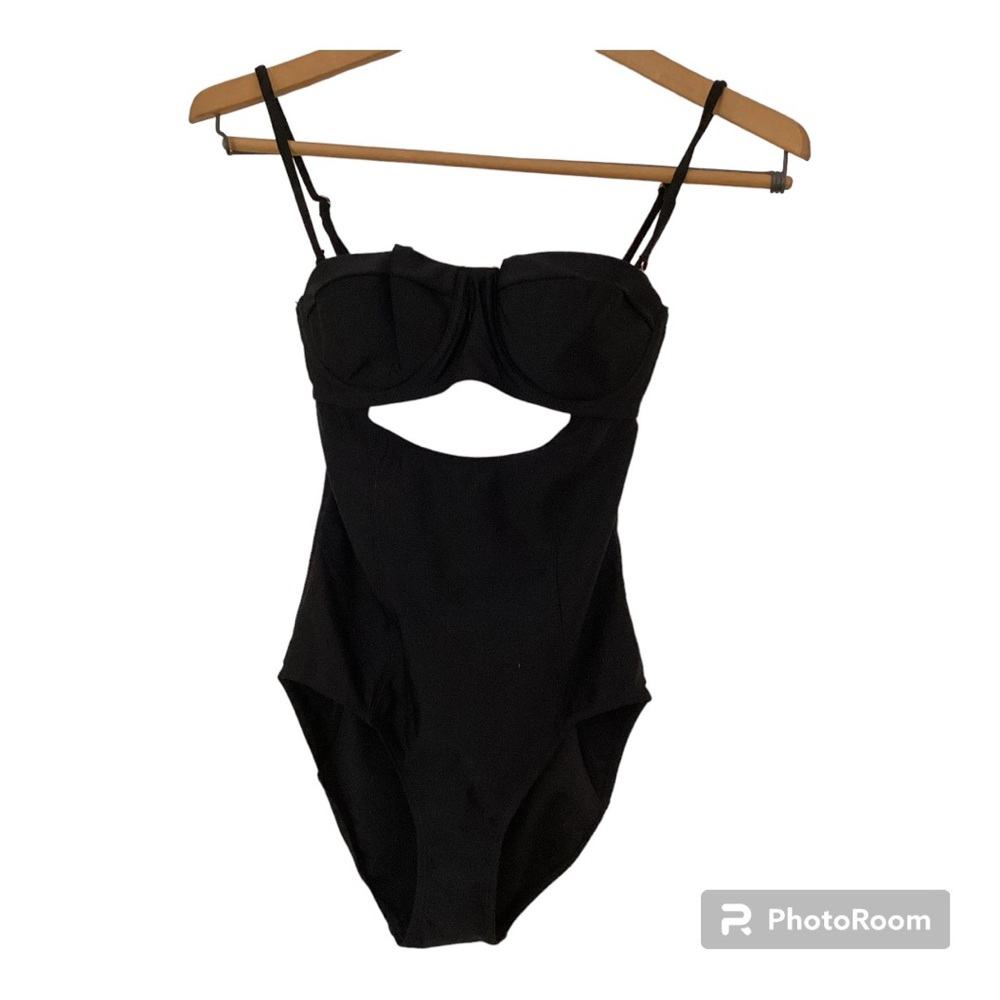 6 Shore Road One Piece Black cutout XS